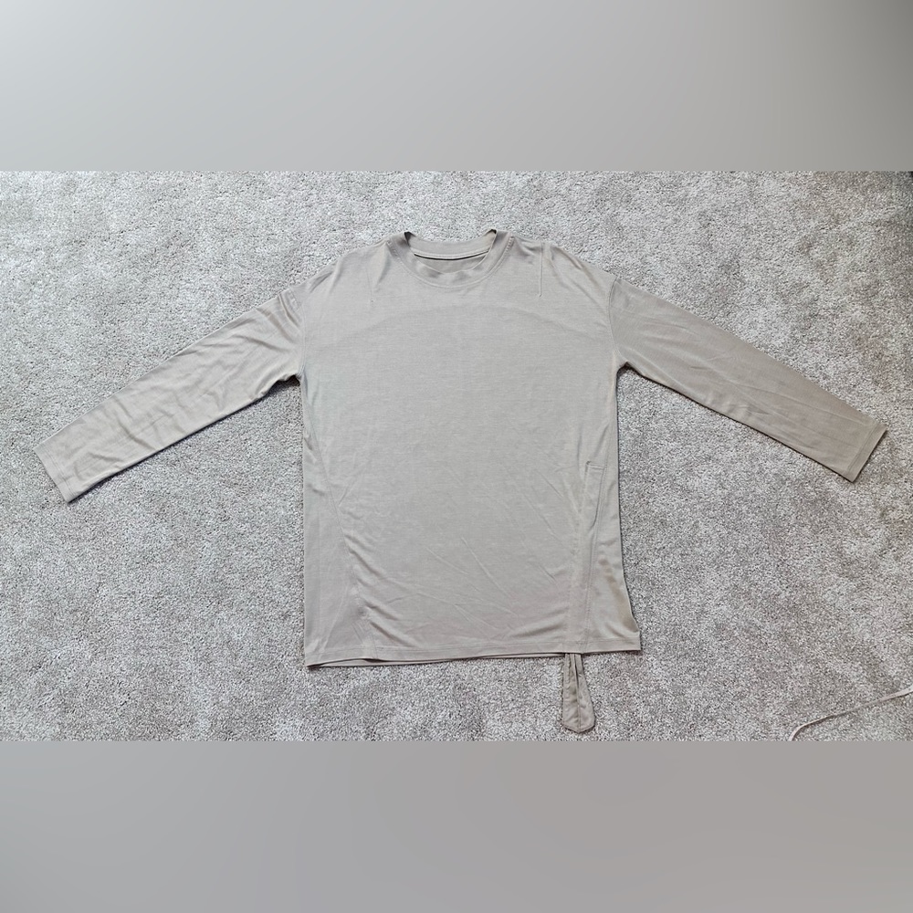 *SOLD*Lululemon Side Cinch Long Sleeve Crew